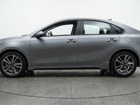 Used 2024 Kia Forte LXS image 5