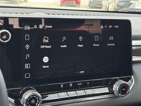 New 2026 GMC Canyon Elevation image 15