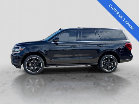Used 2024 Ford Expedition Limited AWD/4WD image 3