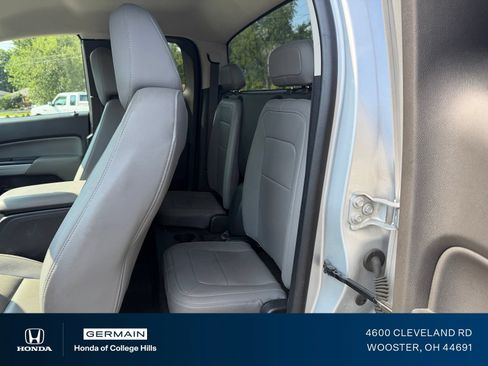Used 2015 Chevrolet Colorado LT w/ Luxury Package RWD image 13