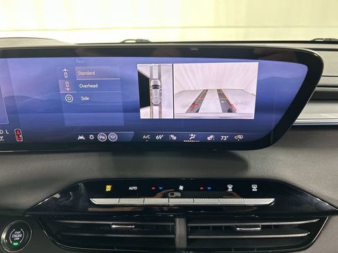 Certified 2025 Buick Enclave Sport Touring w/ Power Package AWD/4WD image 15