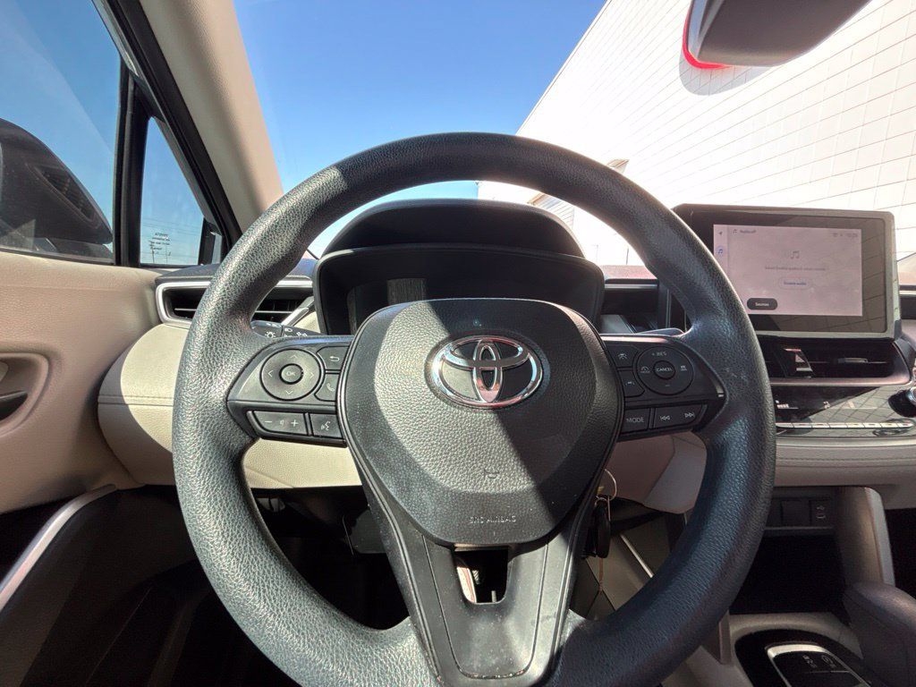 Used 2024 Toyota Corolla Cross L FWD image 18