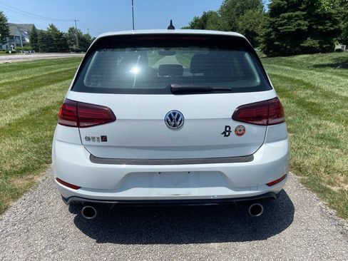 Used 2018 Volkswagen GTI SE FWD image 4
