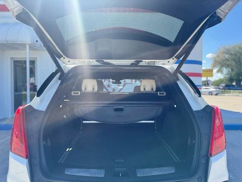 Used 2018 Cadillac XT5 Luxury w/ Driver Awareness Package AWD/4WD image 56