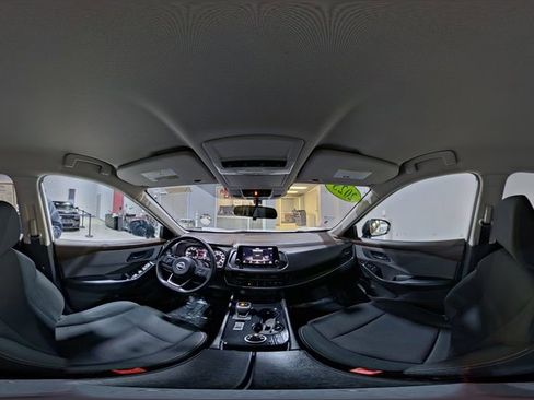 Used 2023 Nissan Rogue S image 17