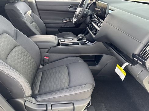 New 2026 Nissan Pathfinder SV image 20