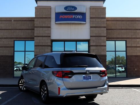 Used 2025 Honda Odyssey EX-L image 8