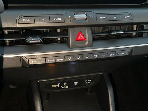 New 2025 Kia K4 FWD image 25
