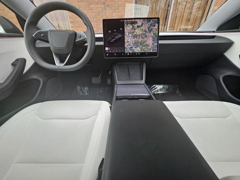 Used 2025 Tesla Model 3 Long Range image 37