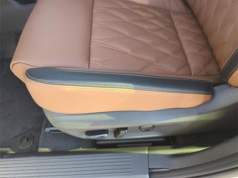 New 2026 Nissan Rogue Platinum image 34