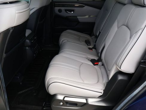 Used 2025 Honda Pilot Elite image 20