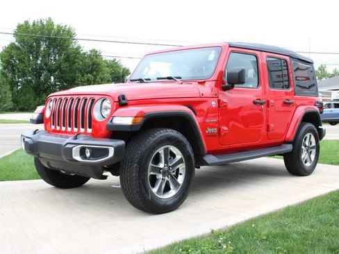 Used 2022 Jeep Wrangler Unlimited Sahara AWD/4WD image 8