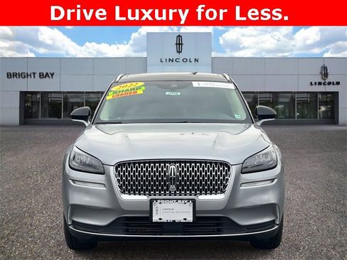 Used 2022 Lincoln Corsair AWD w/ Premium Package image 2