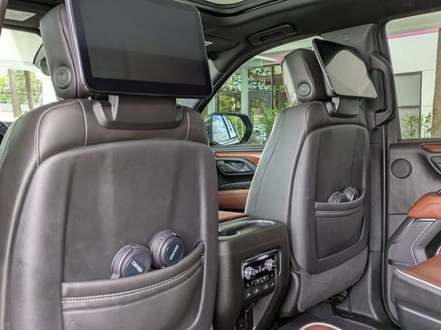 Used 2023 GMC Yukon Denali Ultimate AWD/4WD image 20