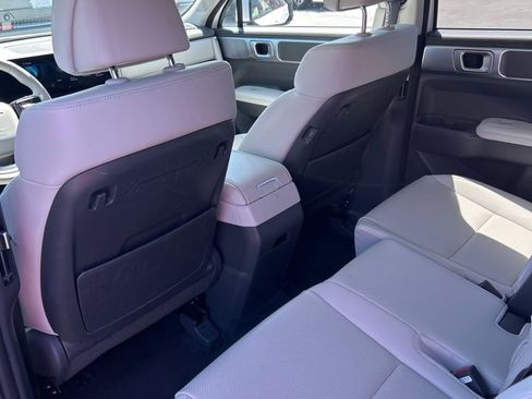Used 2025 Hyundai Santa Fe SEL image 11