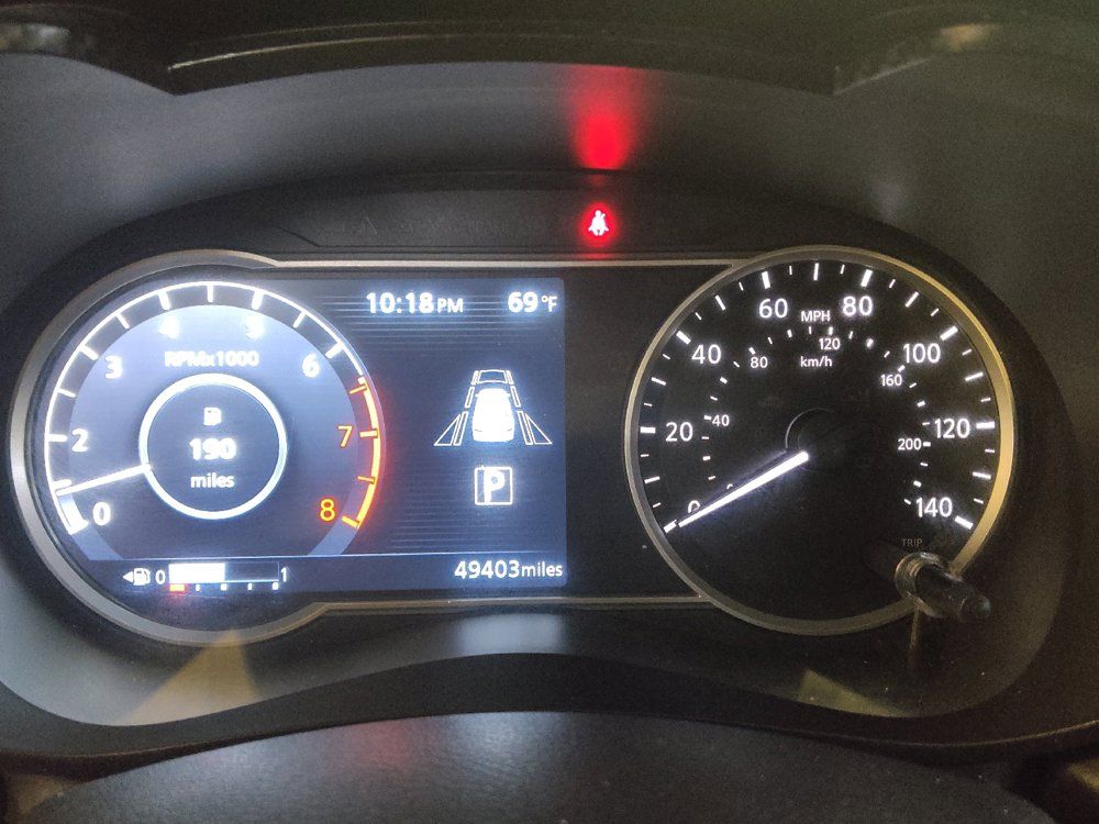 Used 2020 Nissan Versa SR w/ Convenience Package FWD image 23
