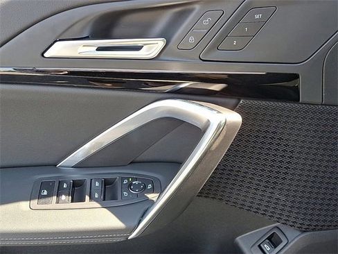 Certified 2025 BMW X1 xDrive28i w/ Convenience Package image 7
