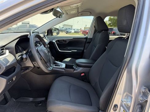 Used 2023 Toyota RAV4 LE FWD image 23