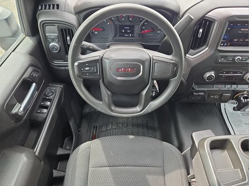Used 2022 GMC Sierra 2500 Pro w/ Convenience Package RWD image 9