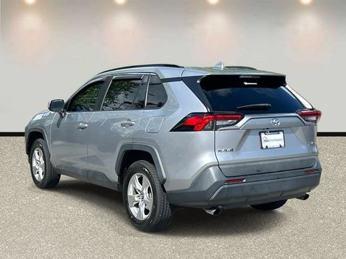 Used 2020 Toyota RAV4 XLE w/ Convenience Package FWD image 7
