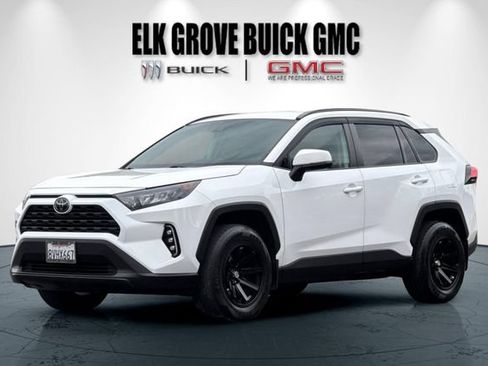 Used 2021 Toyota RAV4 LE AWD/4WD image 8