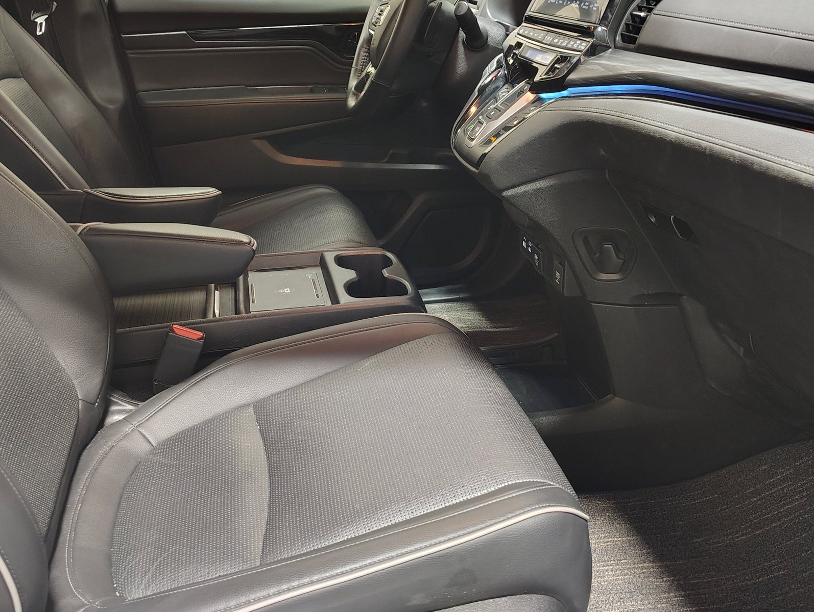Used 2025 Honda Odyssey Elite image 38