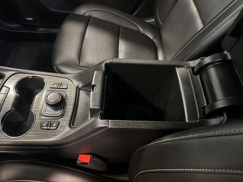 Used 2021 GMC Acadia SLT image 71