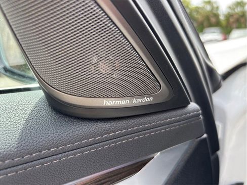 Used 2021 BMW 740i image 27