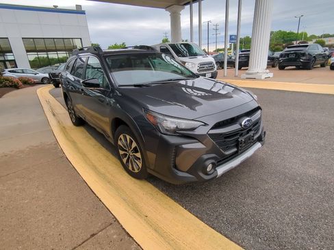 Used 2023 Subaru Outback Limited XT AWD/4WD image 1