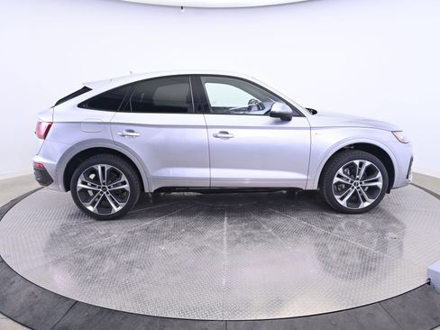 Used 2023 Audi Q5 2.0T Prestige w/ Prestige Package image 8