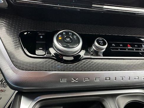 New 2025 Ford Expedition Platinum w/ Stealth Performance Package image 11