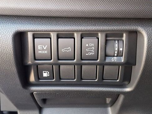 Used 2025 Subaru Forester Touring image 25