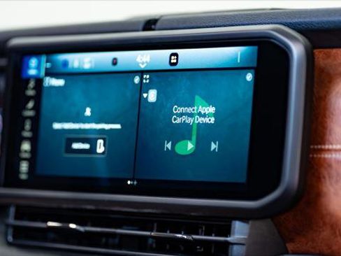 Used 2025 Jeep Gladiator Sport image 23