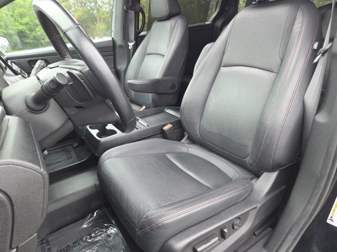 Used 2024 Honda Odyssey Sport image 27
