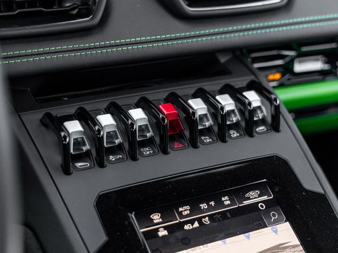 Used 2023 Lamborghini Huracan EVO image 30