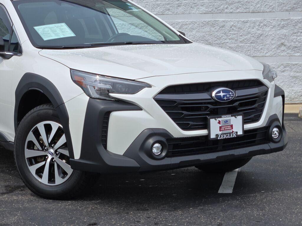 Certified 2024 Subaru Outback Premium AWD/4WD image 2