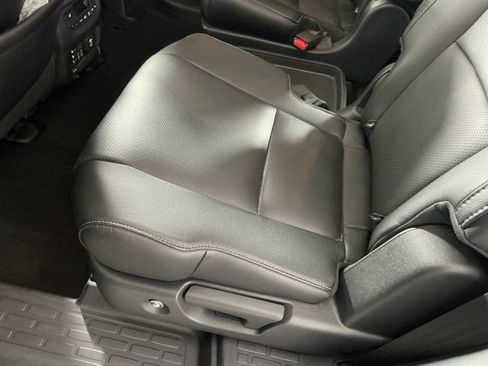 Used 2017 Honda Pilot Elite image 10