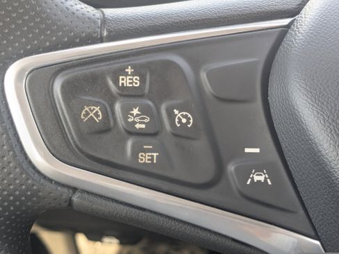 Used 2023 Chevrolet Malibu LT image 32