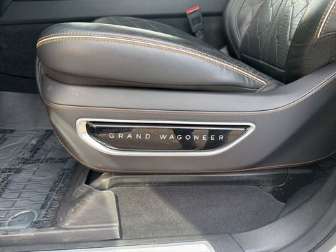 Used 2024 Jeep Grand Wagoneer L Series III image 15