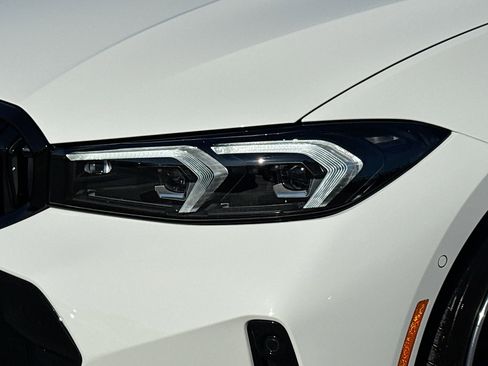 New 2026 BMW 330i Sedan w/ M Sport Package RWD image 9