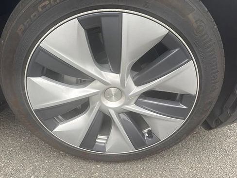 Used 2023 Tesla Model Y Long Range AWD/4WD image 7