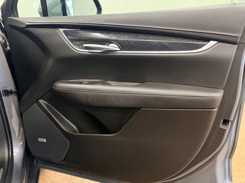 Used 2022 Cadillac XT5 Premium Luxury AWD/4WD image 19