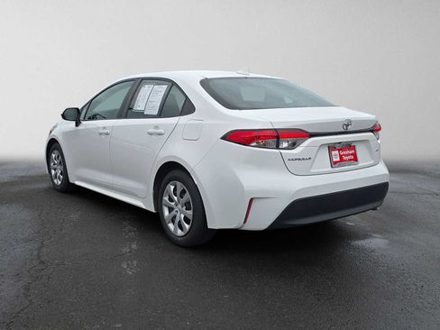 Used 2024 Toyota Corolla LE FWD image 6