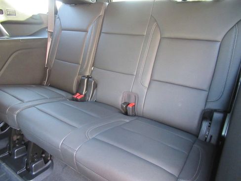 Used 2024 Chevrolet Tahoe Z71 w/ Luxury Package AWD/4WD image 37
