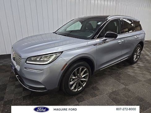 Used 2022 Lincoln Corsair AWD w/ Premium Package image 10