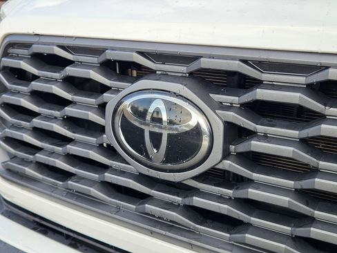 Used 2021 Toyota Tacoma SR image 9