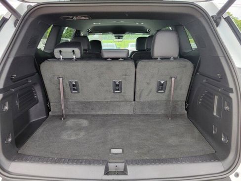 Used 2024 GMC Acadia AT4 w/ Super Cruise Package image 7