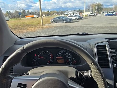 Used 2019 Nissan Frontier S image 14