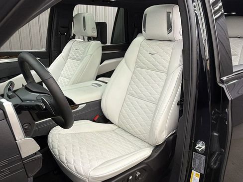 Used 2026 Cadillac Escalade Platinum Sport AWD/4WD image 20