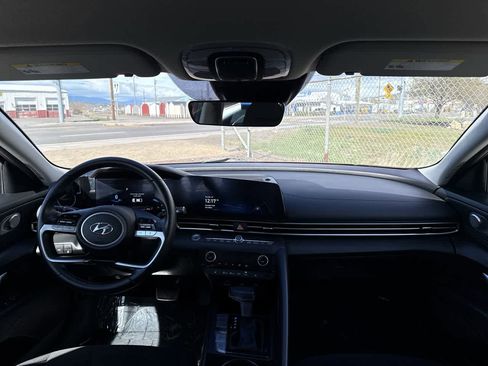 Used 2023 Hyundai Elantra SEL w/ Convenience Package image 15